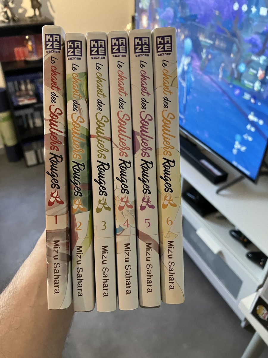 J_Swordy's tweet photo. Ah j’ai récupéré ces mangas qui m’ont été vendu par @NinAkiNoNiji merci infiniment à toi 🙏 #mangas #achats #lechantdessouliersrouges https://t.co/moUY11sY6u