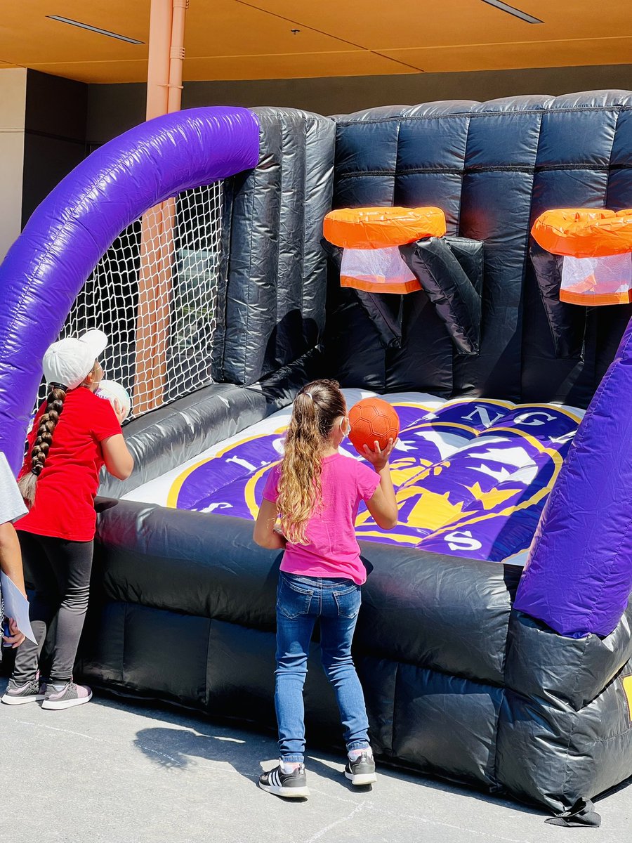PlayEquityFund's tweet photo. Play Day is rolling deep #PlayDay2002 #PlayEquityMovement @LASEC @PlayworksSoCal @LASparks @lacountyparks https://t.co/GJic0RCmv0