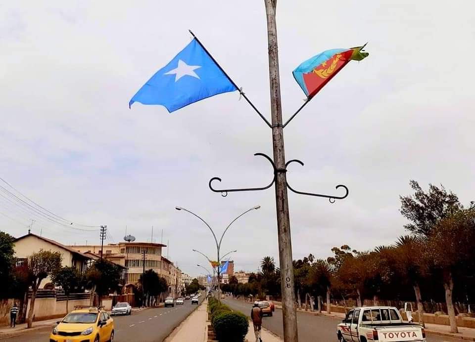 OmarhajjiGurhan's tweet photo. #Somalia waa inay sxb dhow kadhigataa Eritrea
waayo #Eritrea waa wadanka
kaliya ee Somalida abaal weyn ugalay,#Isyiyaas ninka yiri buu ahaa #muqdisha oo gubanysa uma malynaayo #Asmara inay nabad tahy ๐ธ๐ด๐ธ๐ด๐ช๐ท๐ช๐ท https://t.co/kWiEsFp2G9