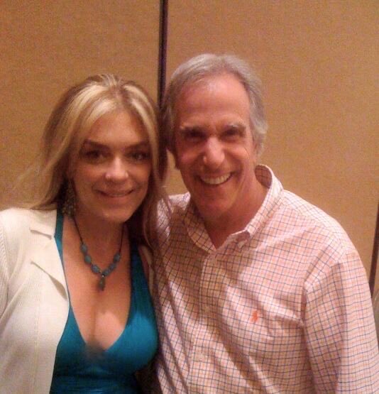 Lydia Cornell tweet media