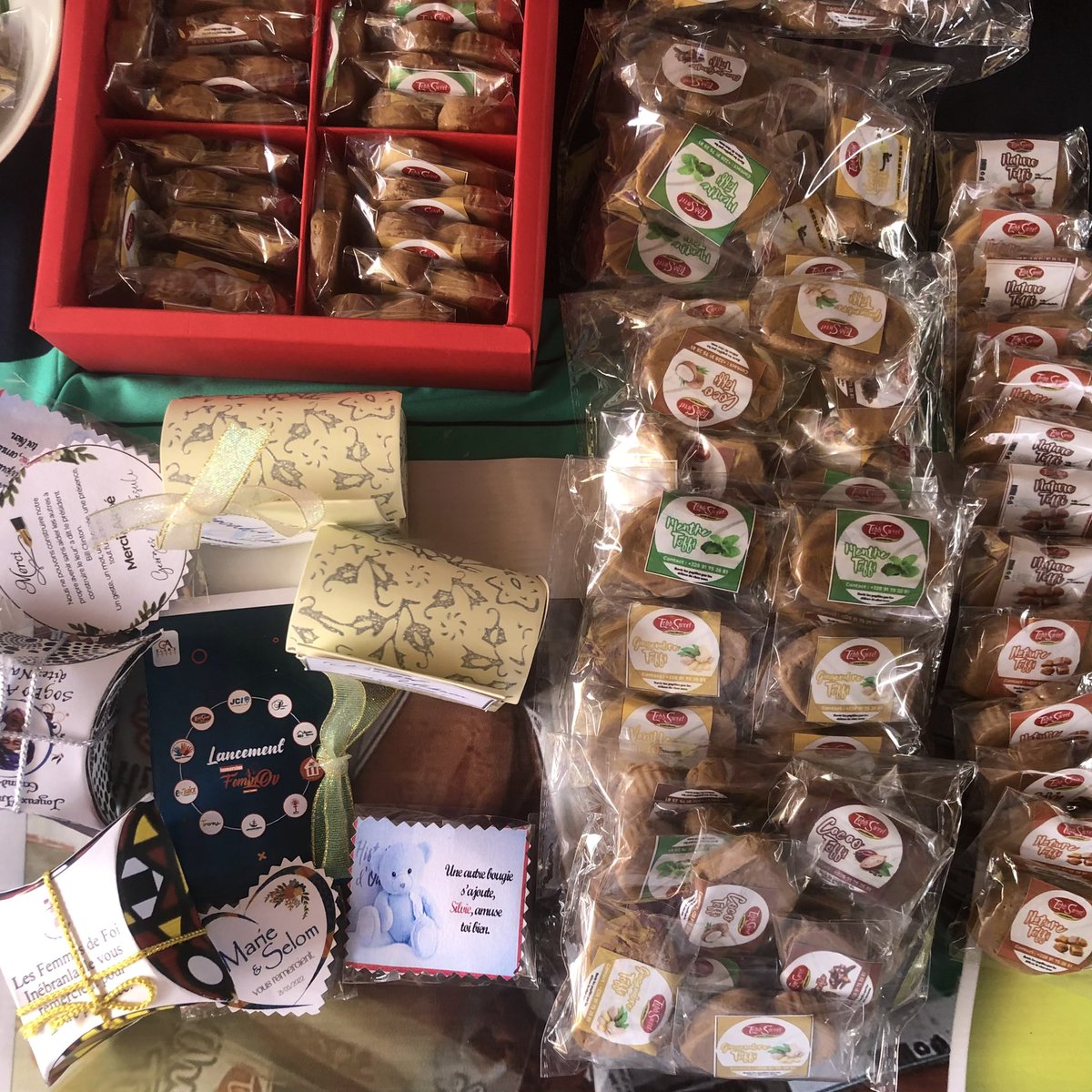 kouvonouelliott's tweet photo. Votre marque de confiserie Locale communément appelée « Toffi »
En plusieurs variétés de saveurs
- Lait Vanille ; Gimgembre ; clou de girofle.
Avec une particularité du goûté et du touché.
@ConsoLocaleTogo
#TgTwittos #ConsommonsLocale #ConsommonsTogolais https://t.co/0Olw4pWiOC