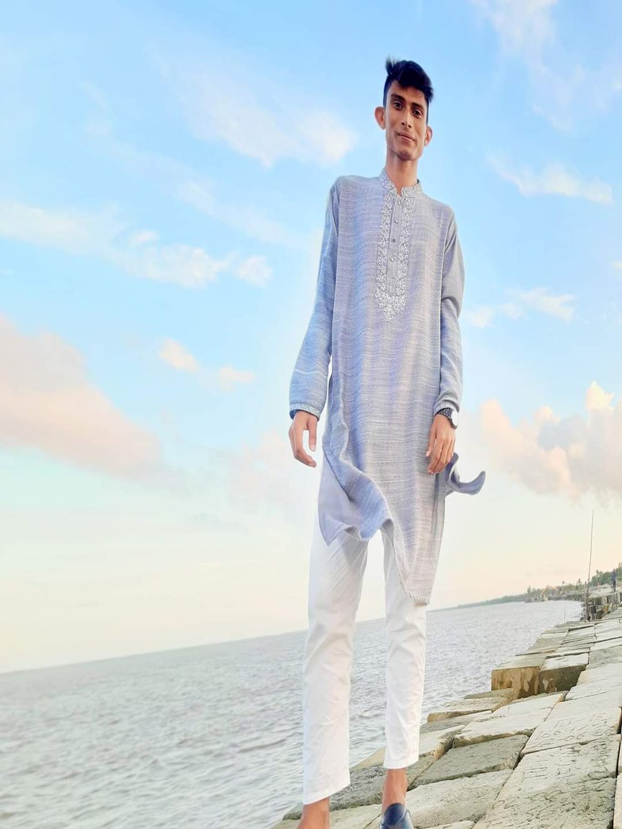 Aponmunshi710's tweet photo. Eid-Al-Adha Mubarak!

সবাই কে ঈদুল আযহার শুভেচ��ছা- ও ঈদ মুবারাক!🤲🥀 https://t.co/P7yq0pPcpM