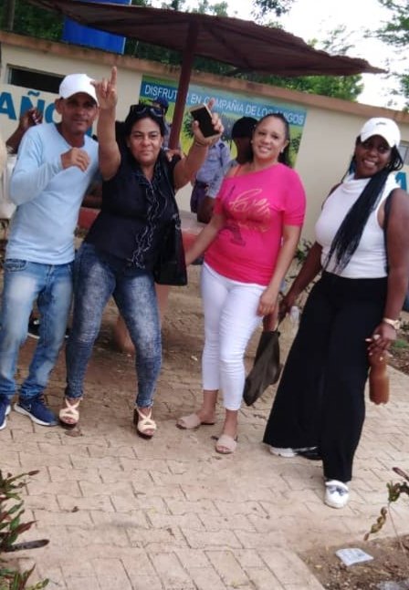 Ocurriendo en El Triángulo de La Güinera: ¡Arte y gozadera! #Cuba #CDRCuba #SomosDelBarrio #CubaPorLaPaz