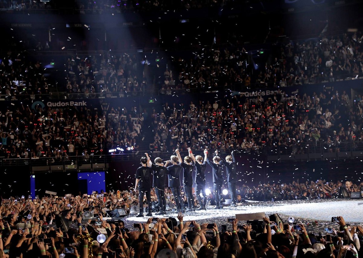 FTV0395's tweet photo. Happy Army Day. I am thankful for being an Army. I love my fandom and BTS. Happy birthday to us....saranghae 💜💜💜💜💜💜💜💜
#ARMY #bts #ARMYDAY #ArmyForeverBangtanForever https://t.co/JA5jbvmeuP