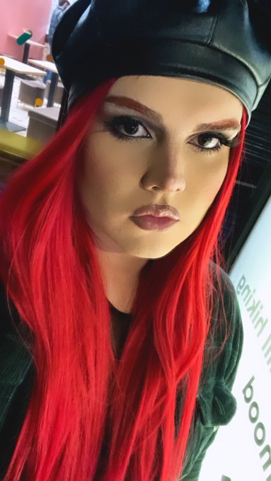 Red heads do it better maybe? 😈🔥 https://t.co/v8PXp3wOtJ