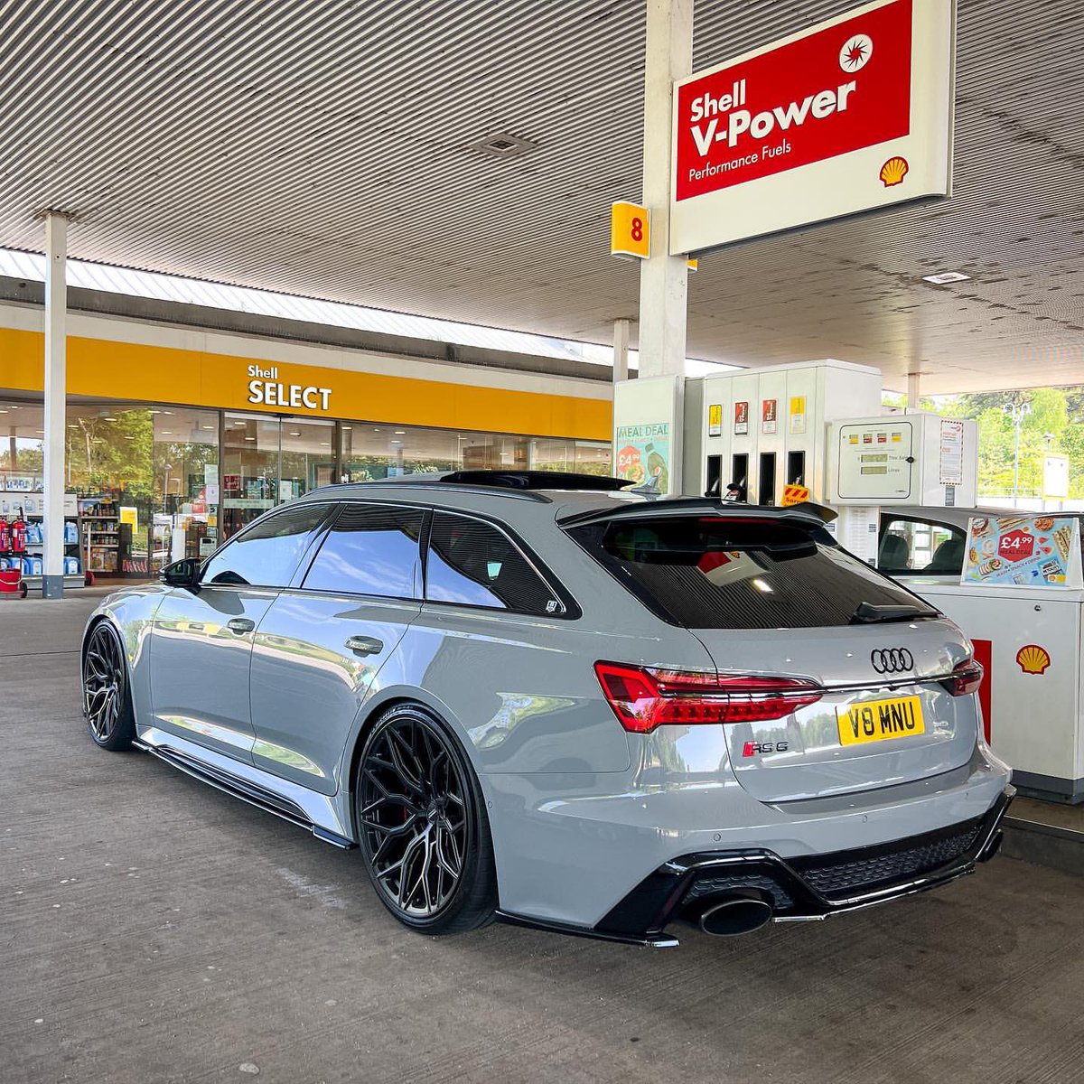 carpxrnpicx's tweet photo. Audi RS6 https://t.co/jakc0NP4Km