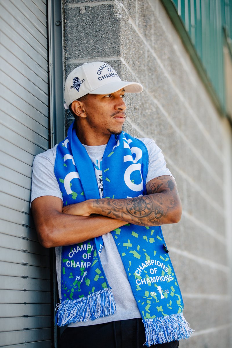 SoundersProShop's tweet image. The Champions of Champions Collection is here! Get your new favorite sweatshirt, tee, scarf &amp;amp; more. Swing by The Pro Shop today to gear up for our historic celebration!

#SummerwiththeChamps