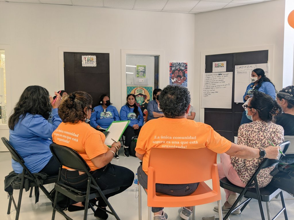 WeCount_Fl's tweet photo. Domestic worker leaders @WeCount_Fl @MiamiWorkersCtr are hosting a Leadership Assembly today! Together, we're building the unity and power of domestic workers across South Florida! Si se puede! Wi ou kapab! ✊🏾✊🏿 https://t.co/bsIkxWcoGc