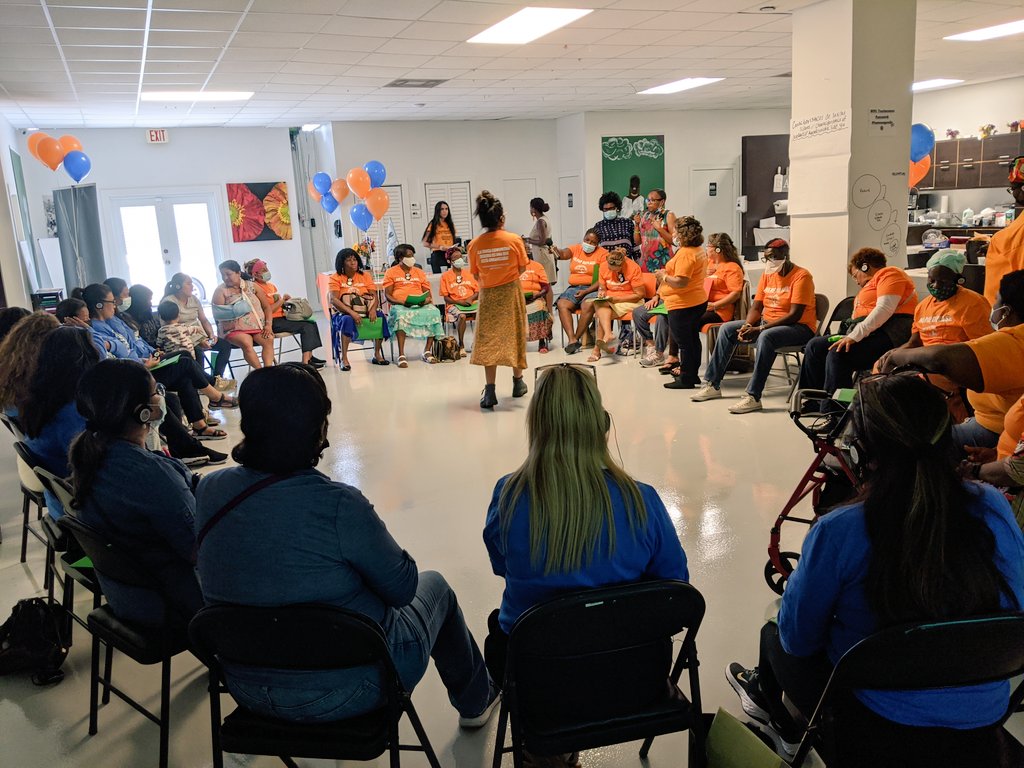 WeCount_Fl's tweet photo. Domestic worker leaders @WeCount_Fl @MiamiWorkersCtr are hosting a Leadership Assembly today! Together, we're building the unity and power of domestic workers across South Florida! Si se puede! Wi ou kapab! ✊🏾✊🏿 https://t.co/bsIkxWcoGc