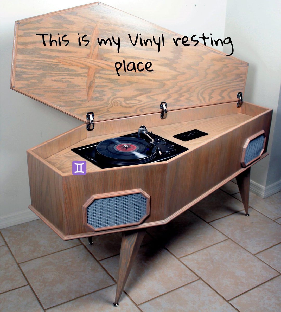 MzzMizery's tweet photo. #Vinyl #Coffins #ColmaCA #Records #creepybitch https://t.co/V0zXJkJrhJ