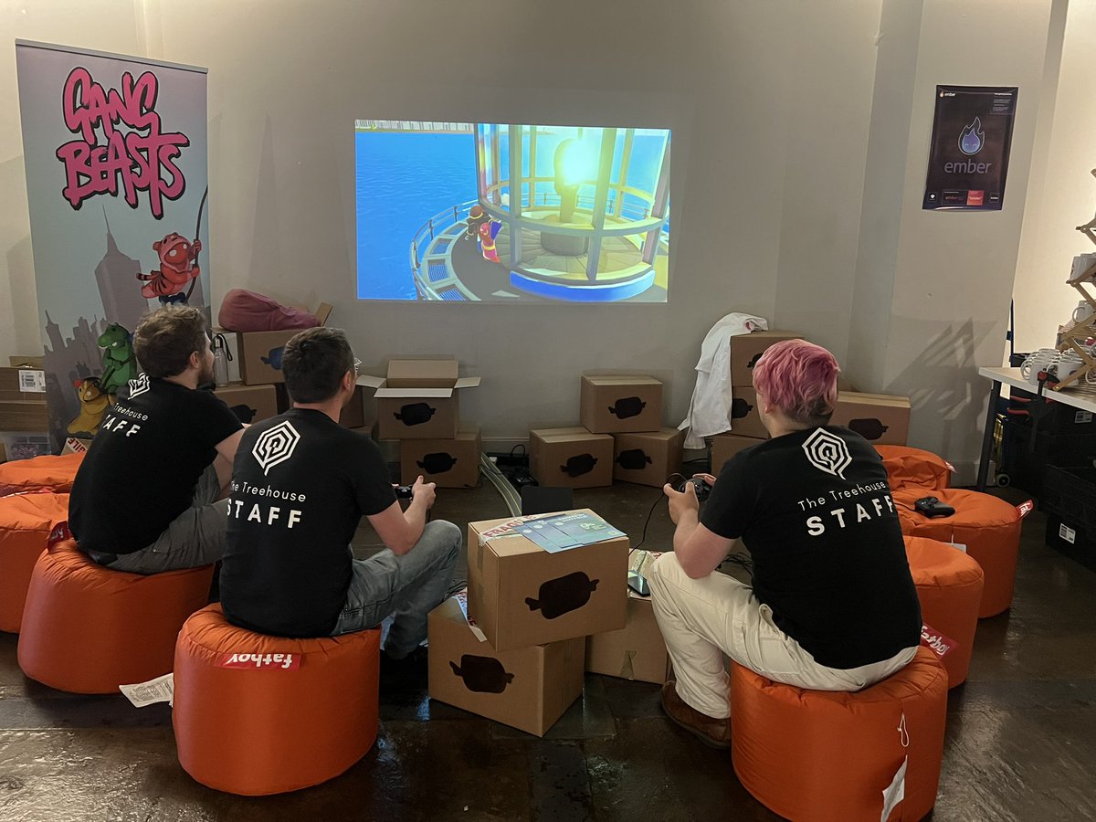 SheffieldGaming's tweet photo. Proof (if proof were needed) of the overlap between video and tabletop gamers: a bunch of @TreehouseBGC staff playing @gangbeasts at @Ember_GN Games Expo and loving it 🎮💕 https://t.co/wu6a8xOalm