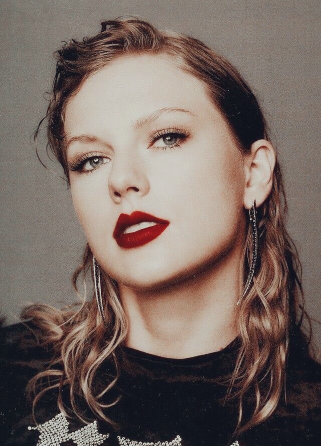 hourly taylor tweet media