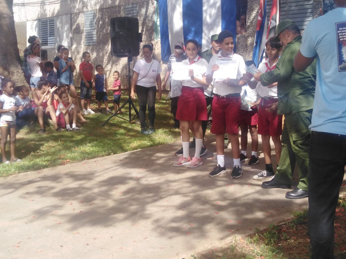 HendyPrez2's tweet photo. A pocas horas d q llegue la jornada d Resistencia y Victoria, en la #IslaDeLaJuventud se desarrolla el día d la defensa, el pueblo pinero junto a las organizaciones políticas y de masas, las FAR, el MININT,  la FEEM, la FEU y la OPJM fueron los protagonistas. #CubaPorLaPaz https://t.co/FT9cyXVdTI