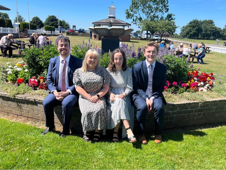 IolaWen's tweet photo. Dyma gynnyrch addysg Gymraeg Sir Gâr-Hannah,Daniel,Heledd a Jac. Heddi fe guron nhw 9 o siroedd Lloegr yn Siarad Cyhoeddus NFYFC yn Stafford.Prawf nad oes yr un iaith yn diodde ar draul y llall pan yn ddwyieithog,ac mae’n golygu bod modd cyrraedd y brig X2 💪🏴󠁧󠁢󠁷󠁬󠁳󠁿💪🥳 https://t.co/Sn87qDKIFj