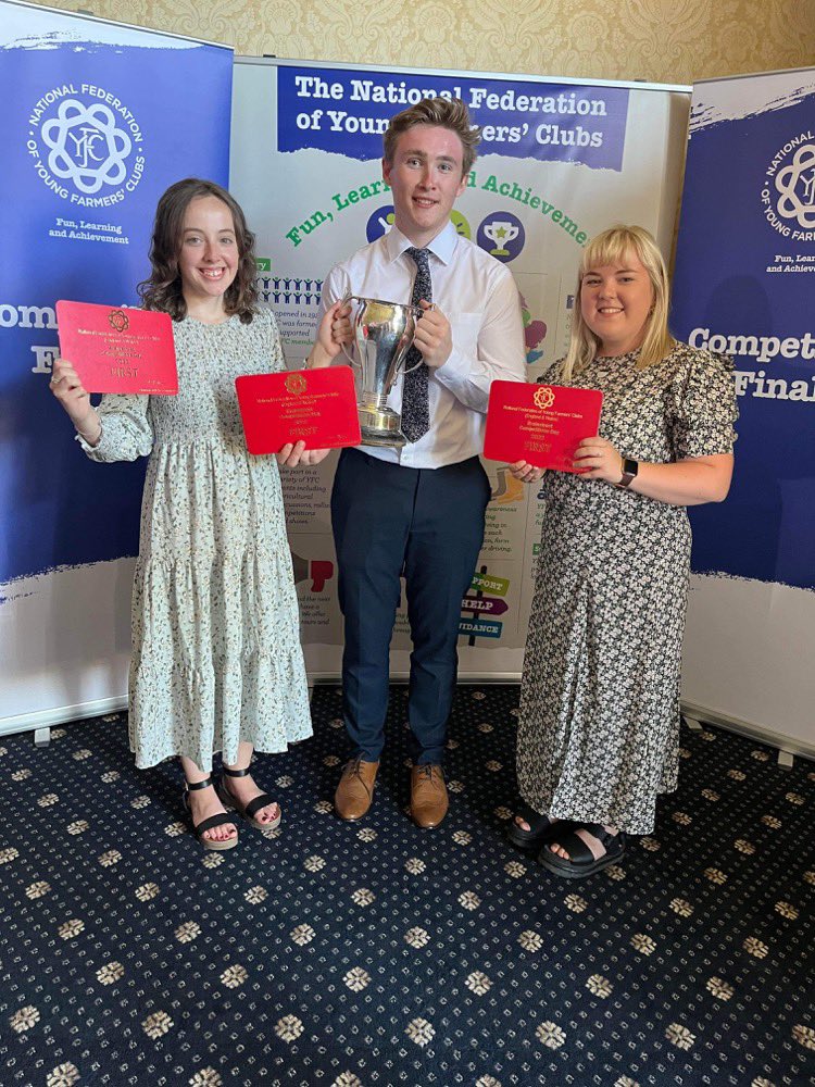 IolaWen's tweet photo. Dyma gynnyrch addysg Gymraeg Sir Gâr-Hannah,Daniel,Heledd a Jac. Heddi fe guron nhw 9 o siroedd Lloegr yn Siarad Cyhoeddus NFYFC yn Stafford.Prawf nad oes yr un iaith yn diodde ar draul y llall pan yn ddwyieithog,ac mae’n golygu bod modd cyrraedd y brig X2 💪🏴󠁧󠁢󠁷󠁬󠁳󠁿💪🥳 https://t.co/Sn87qDKIFj