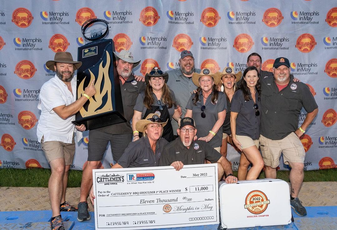 bbcharcoal's tweet image. Swipe right to see Team B&amp;amp;B's amazing accomplishments 🏆

📸redmules_bad_ass__bbq,  sweetswineofmine, gonzalesfamilybarbecue

#bbcharcoal #cleanburn #chargriller #awardwinning #bbq #barbecue #barbeque #smoked #pitmaster #charcoal #bbqlife #bbqlove #pitmasters #grilling