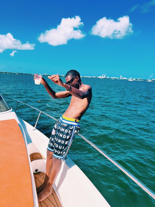 #ExxxoticaMiami started early 🎥 https://t.co/n81tySsYwd<a href="/tag/exxxoticamiami"class="tags">#ExxxoticaMiami</a>