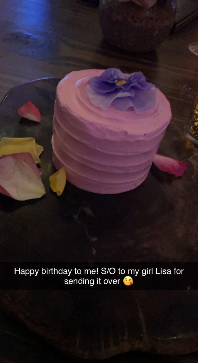 LScott2's tweet photo. Thank you @LisaVanderpump for giving me the best birthday experience all the way in Vegas! 10/10 recommend the rosé cake and the drinks!! 🤤🖤🖤 #dirty30 https://t.co/IbjwuK6IOV