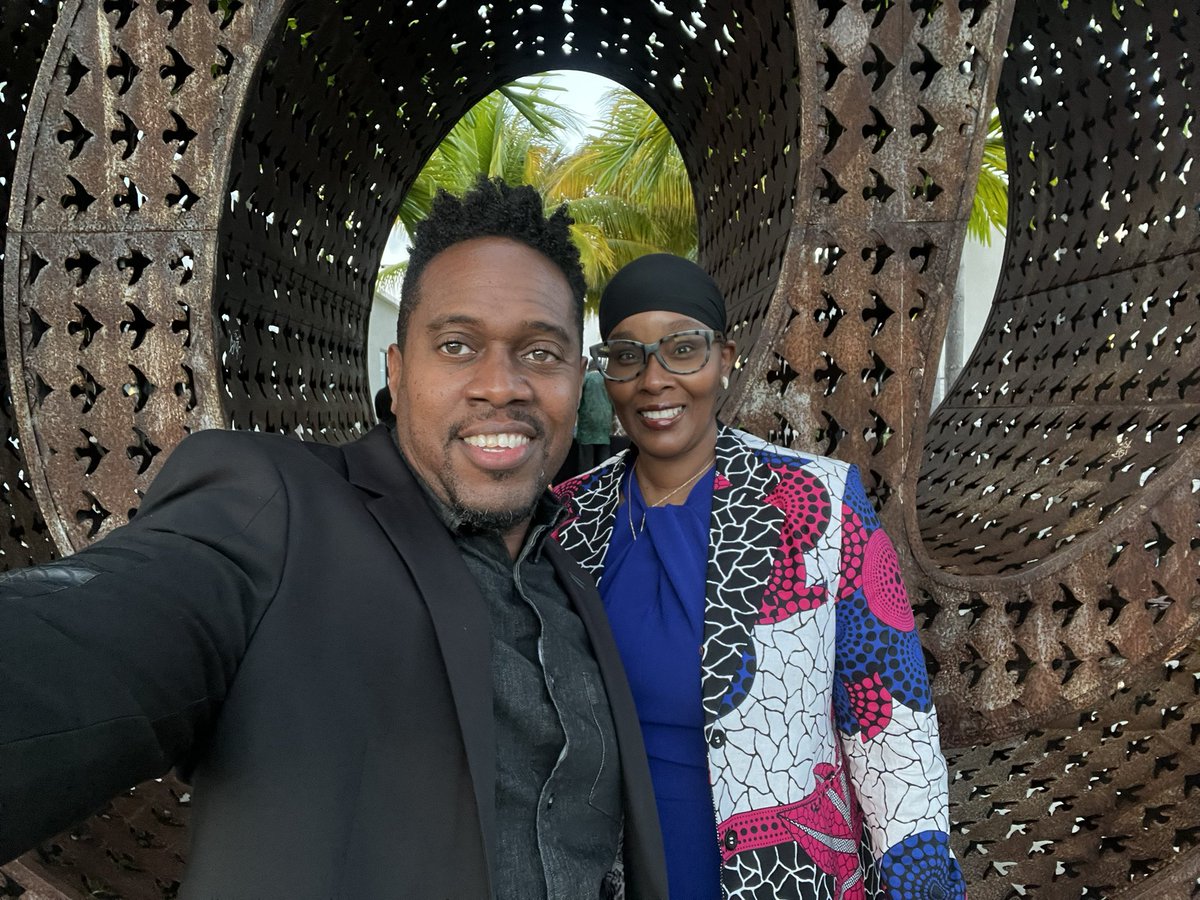 QuinteraParris's tweet photo. Great things are happening for @RocketsCentral students! Proud to support our students and this amazing organization #BISCEP, changing lives and bridging communities through education and fellowship. Thank you Edwin (c/o 92) for your vision! @RaymondSandsJr @MDCPS @MDCPSCentral https://t.co/cyt32csSLD