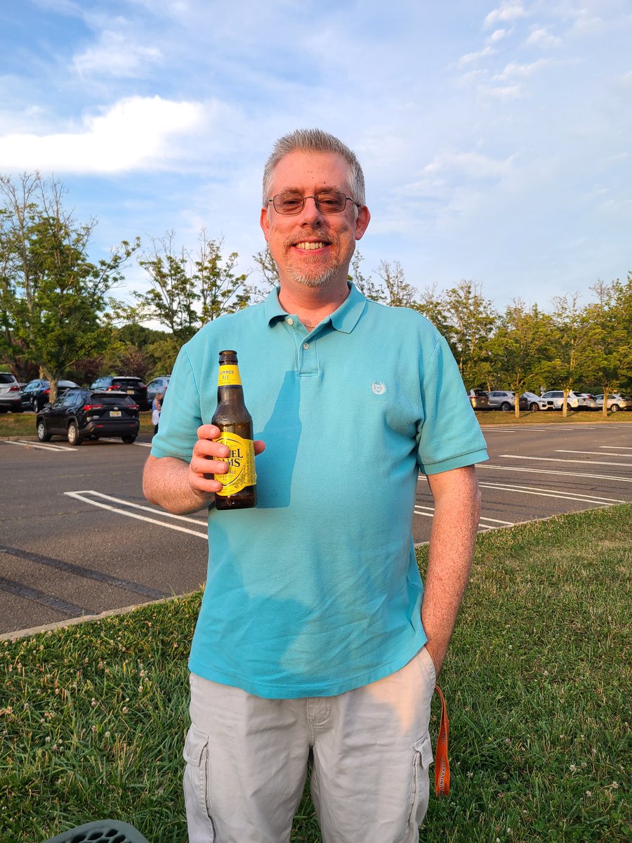 brian_bonafitz's tweet photo. Here's a toast to 52!! 🍺🍺🍺Thanks to everyone for the birthday wishes! 🎂🎉🎆 #TheySayItsMyBirthday #July9th #BirthdayFitz #ImFeeling52 #FitzGirlsRule #BirthdayWeekend #DadLife https://t.co/JB388AXMbk
