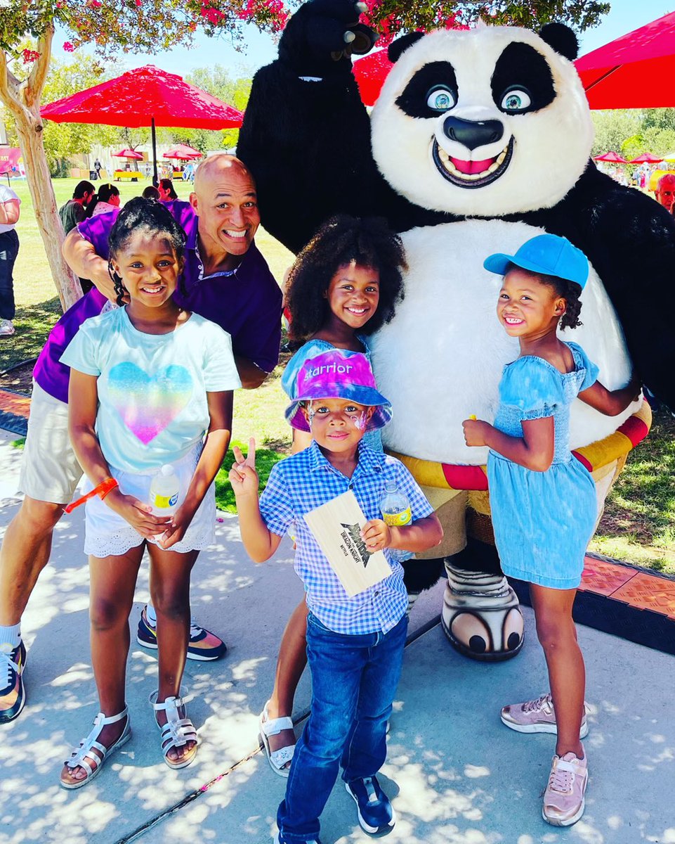 James Farrior (@jamesfarrior) on Twitter photo Thank you, <a href="/netflixfamily/">Netflix Family</a> for a great #kungfupanda premiere! <a href="/Dreamworks/">DreamWorks Animation</a> <a href="/DreamWorksTV/">DreamWorksTV</a> <a href="/NicolaParish/">Nicola Parish</a> Thank you, <a href="/netflixfamily/">Netflix Family</a> for a great #kungfupanda premiere! <a href="/Dreamworks/">DreamWorks Animation</a> <a href="/DreamWorksTV/">DreamWorksTV</a> <a href="/NicolaParish/">Nicola Parish</a>
