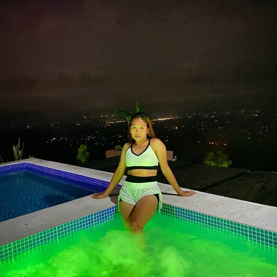 kimmaaayyyyy's tweet photo. Drunk gorl ft. City lights🥴

#NewProfilePic https://t.co/wmurt90rkl