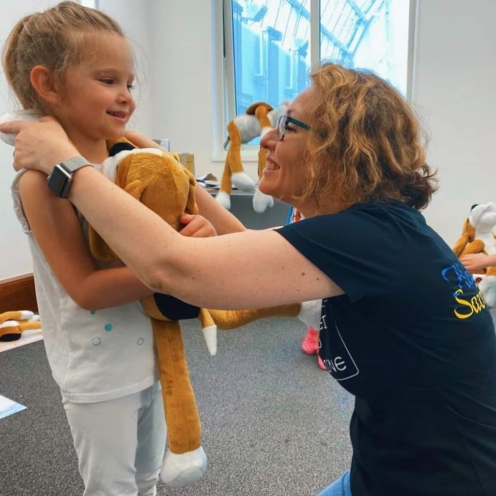 UnitedHelpUA's tweet photo. #HibukiProject 1st International event financed by #UnitedHelpUA was held in 🇵🇱 led by 🇮🇱Dr Shai Hen Gal & Dafna Sharon.
The event is the result of multinational effort: 🇮🇱creators of Hibuki method, 🇺🇦 Hibuki therapy experts in training, plus our 🇺🇸 fundraising team . https://t.co/GcWiOn0Pqt