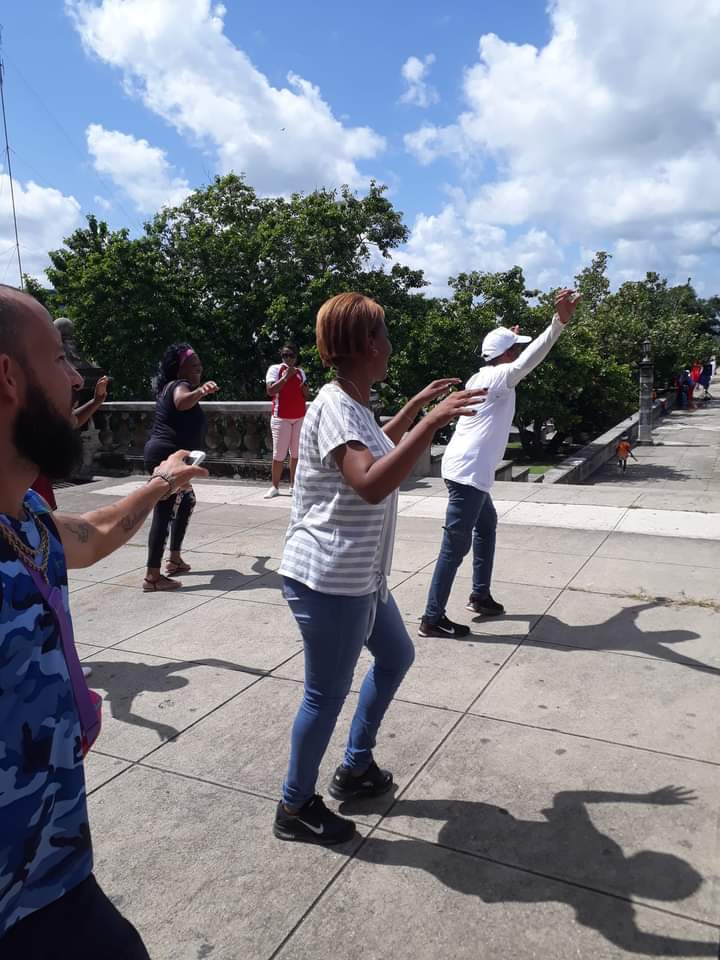 mariofsabines's tweet photo. Recorren y participan con el pueblo en las actividades en el Parque René Fraga Moreno las autoridades de la provincia y municipio junto al pueblo.
#DeporteMatanzas 
#MatancerosEnVictoria
#Verano2022 #GobMtz #MatancerosEnVictoria https://t.co/qdwAlYhff8