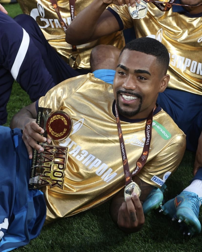 malcomolivei_97's tweet photo. Glória a Deus 🙌🏾🤍💙🏆 https://t.co/rvVAggwyl8