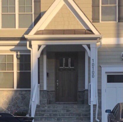 mcfrsPIO's tweet photo. Help is on the way, but Can We Find You In An EMERGENCY? @MontgomeryCoMD Know your home address & make sure we (@mcfrs @MCFRS_EMIHS & all 1st Responders) can SEE your address NUMBERS affixed on your home https://t.co/KMBaVLpU13 #MoCoSafety #summerofrage Safety https://t.co/pvMZb923Ol