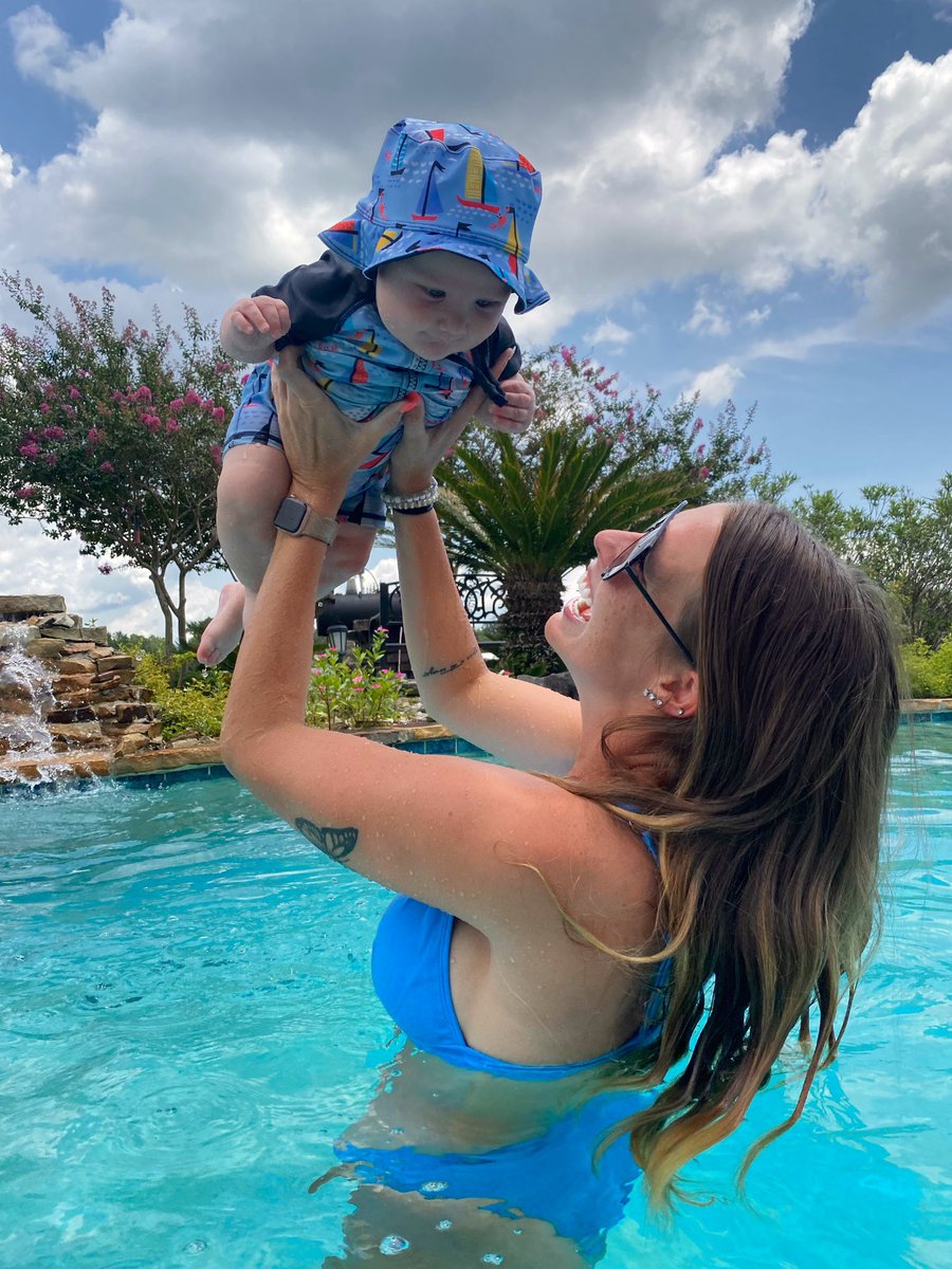 nmann6's tweet photo. summertime lovin’ with my sweet boy ☀️🍉💙 https://t.co/cLOQPs56LF