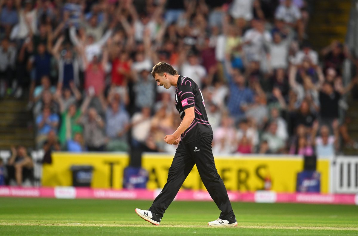 ⚠️ THE BIGGEST WIN BY RUNS IN MEN'S DOMESTIC T20 WORLDWIDE!!!! ⚠️ 

Sum that one up Somerset fans................🙌

#SOMvDER
#WeAreSomerset
