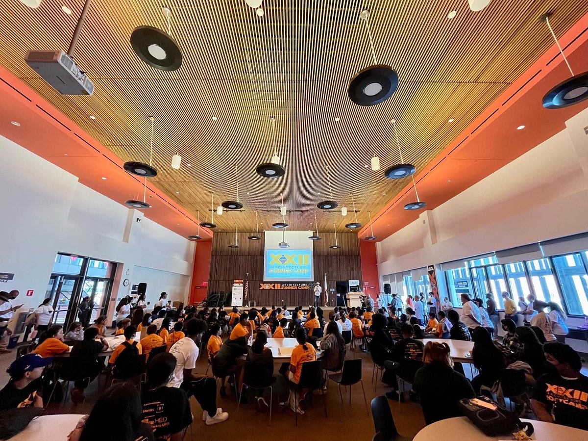 priscillachav's tweet photo. Live @SoCalNOMA #ProjectPipeline Architecture Summer Camp 2022! #socalnomaforce #summercampXXII #diversityindesign #socalnoma #pclcalifornia https://t.co/lHXU4GL6CI
