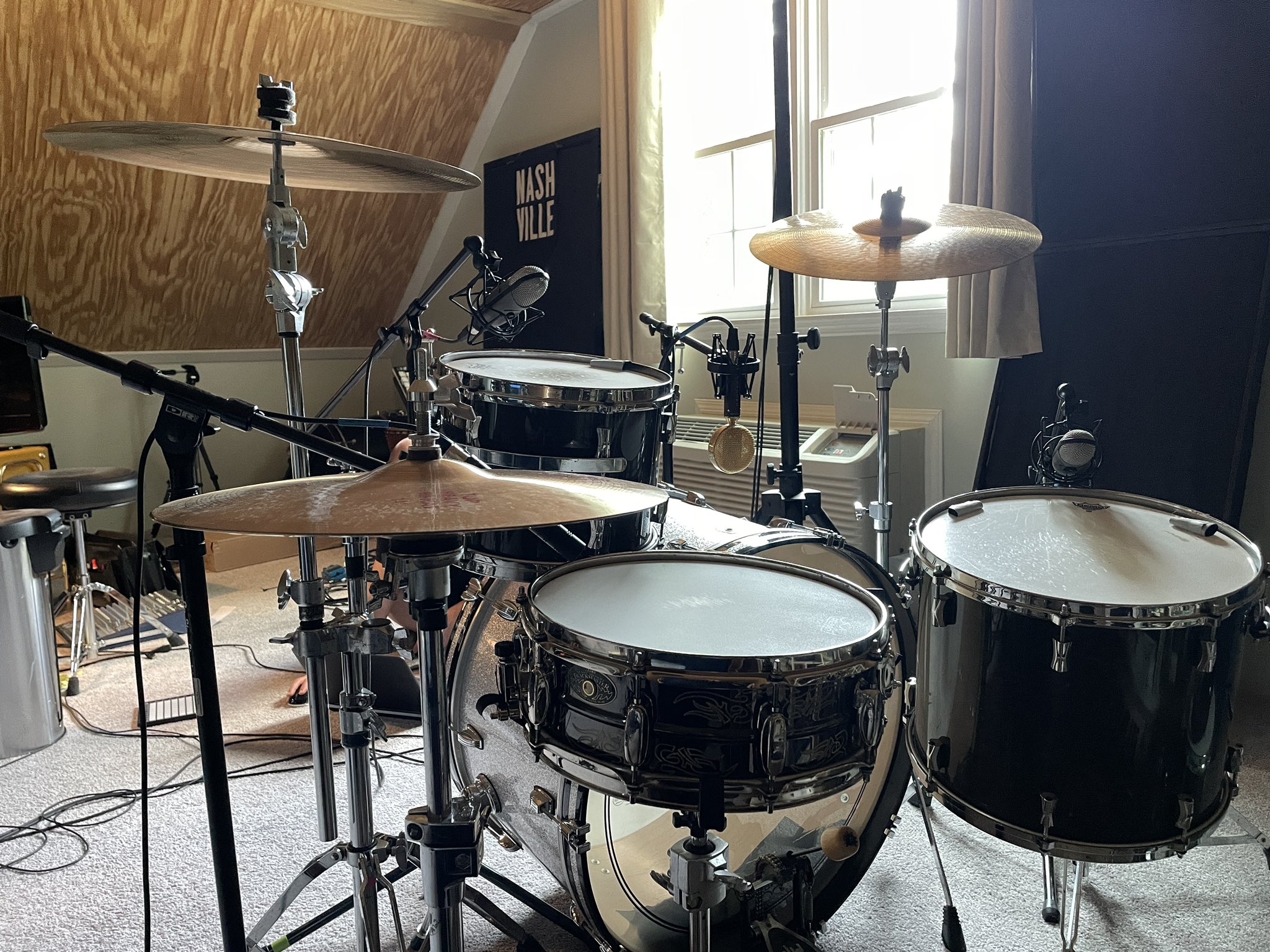 Joe Gilder • Home Studio Corner on Twitter "Staredown is making sweet