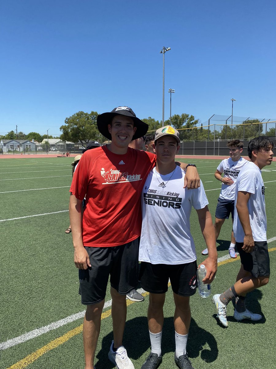 CaseyRodger3's tweet photo. Had a good first day at the @Chris_Sailer rising seniors invitational, excited to work more tomorrow. @jc_kicks17 @obi1_39 https://t.co/9pBjfx6oOj