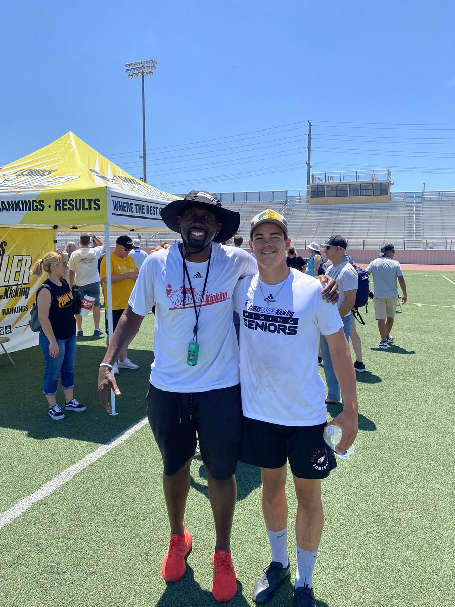 CaseyRodger3's tweet photo. Had a good first day at the @Chris_Sailer rising seniors invitational, excited to work more tomorrow. @jc_kicks17 @obi1_39 https://t.co/9pBjfx6oOj