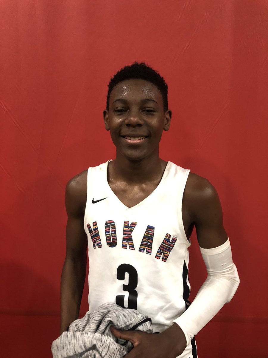 IceColdJones_'s tweet photo. Mokan Select 17u Red moves to 3-0 on the weekend with a comeback win over Arkansas Mavericks. Down 8 with 1:15 left. @Iam_Dash415 made the go ahead layup off a dime from @JaceStanton with 6 seconds left to seal the win. Showed great composure to finish! https://t.co/j3C4g9Pnh9