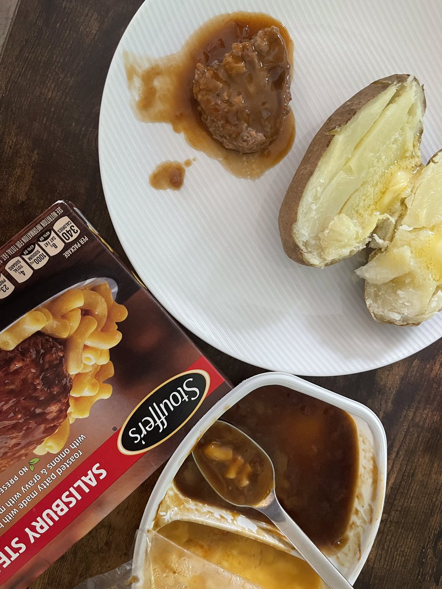 anadolan's tweet photo. Was this a kid’s meal @stouffers? Or was quality control hungry? https://t.co/c3Fx7OApRl