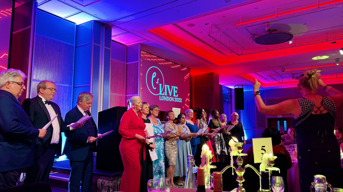 Phenomenal #ESLive choir! ❤️<a href="/harmonyhelen/">Helen Rees 🧡🎶🇪🇺🏴󠁧󠁢󠁷󠁬󠁳󠁿🇫🇷</a> YOU ABSOLUTELY ROCK! Just beautiful! <a href="/Lizkolokogreen/">Lizebeth Koloko-Green👩🏾‍💻</a> <a href="/lucybrazier/">Lucy Brazier OBE</a> <a href="/HelenMonument/">Helen Monument</a> @marionlowrence