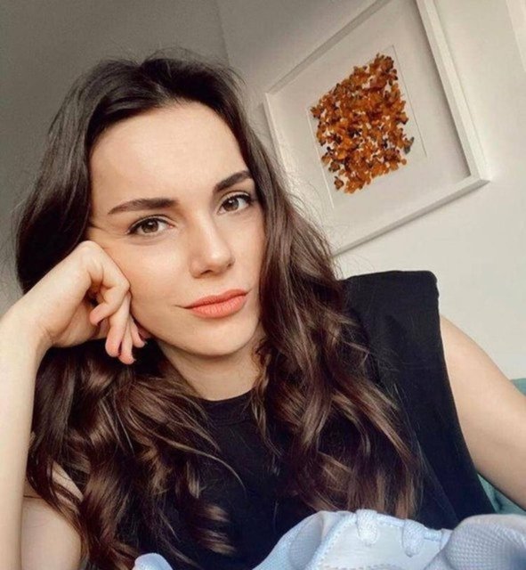 Dünyanın en güzel kadını.
Hiç abartılı olmadı bence. 

#YağmurTanrısevsin