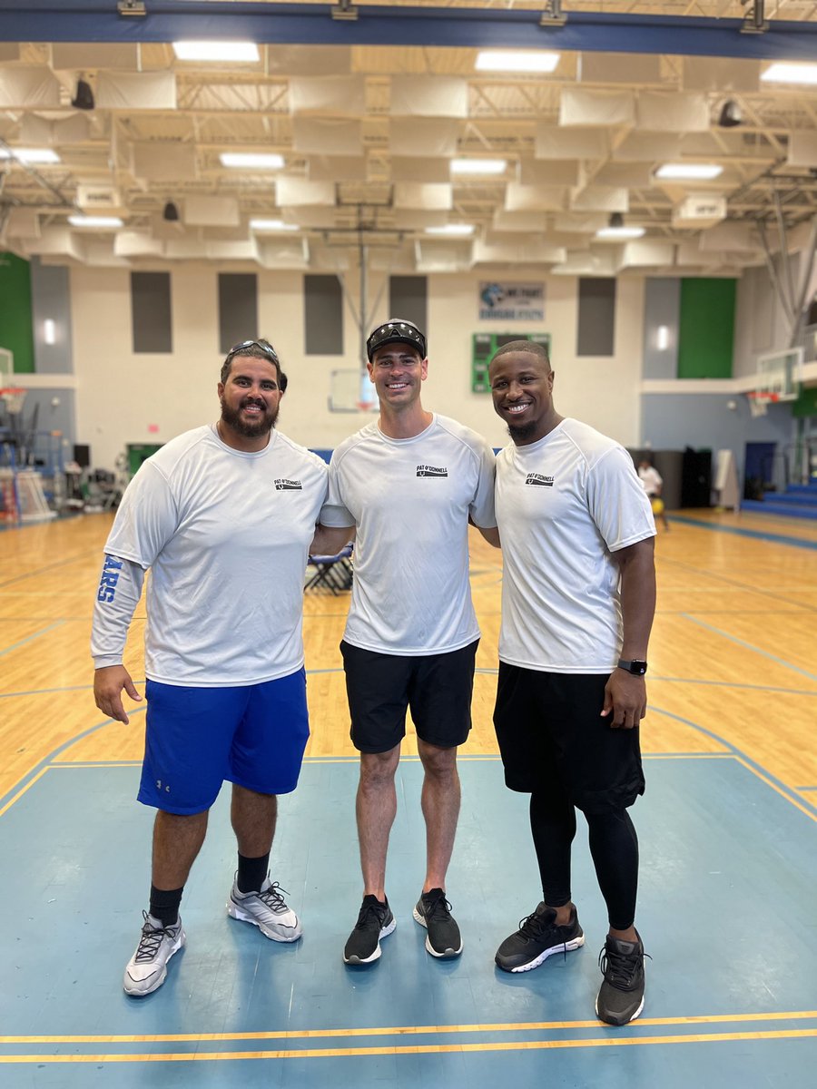 Coach_Gonzo1357's tweet image. Just a couple of @PBCbroncosFBALL Alums hanging out today at @PatODonnell_16 Youth Camp #Classof2009 #CentralBoyz