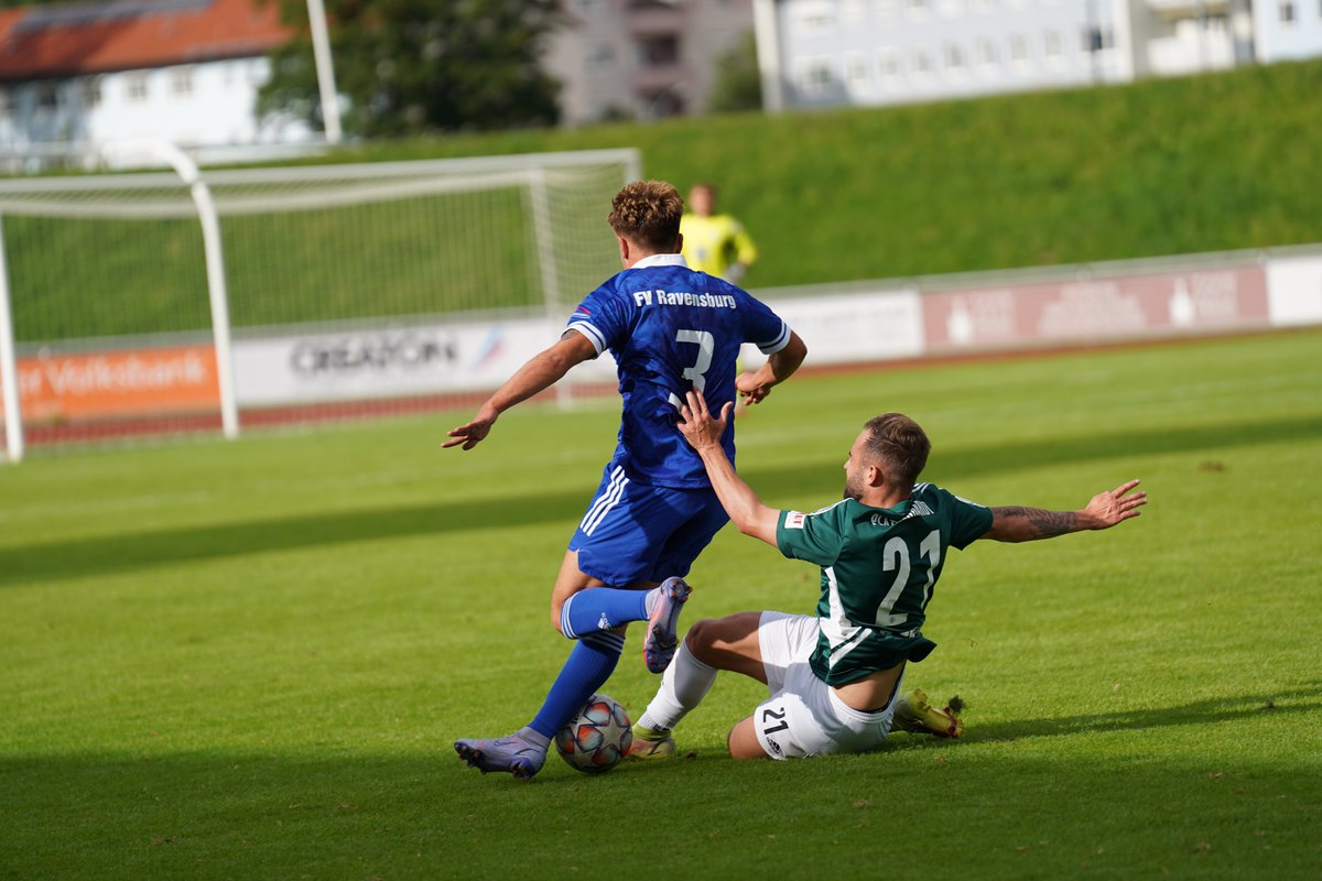fc08homburg's tweet photo. Am heutigen vorletzten Tag im #Trainingslager im #Kleinwalsertal stand der Allgäuer Brauhaus-Cup in #Kempten an. Nach Siegen gegen #Kottern und #Ravensburg konnte der FCH das Turnier für sich entscheiden.
#profis #rlsw https://t.co/ILcEOaBU0A