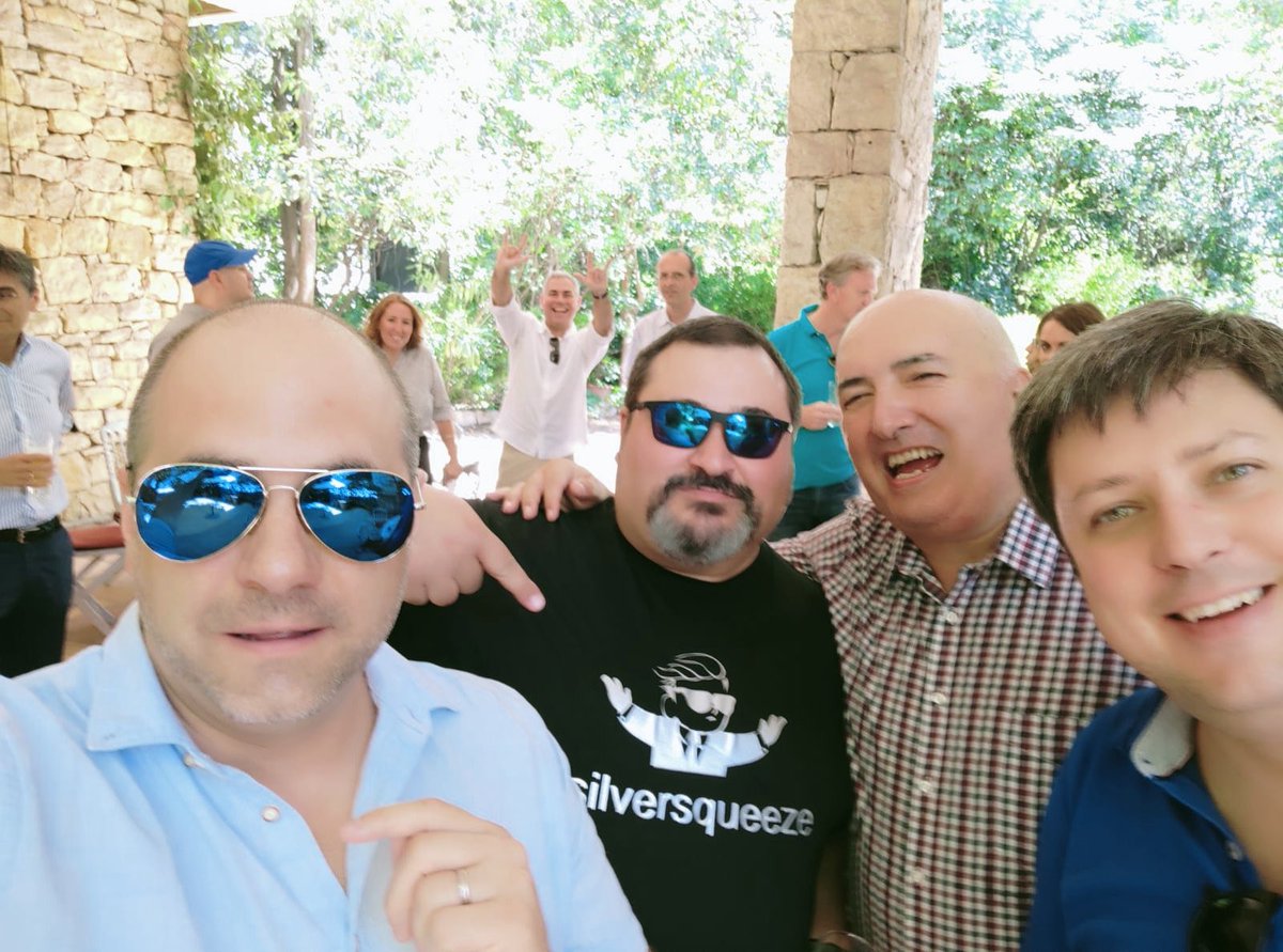 jm_miguelez's tweet image. #silversqueeze