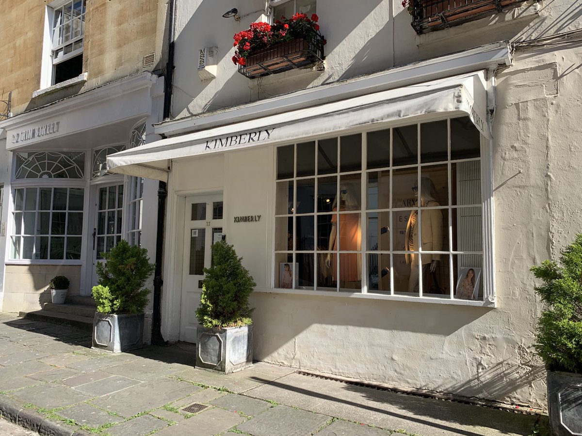 MariaPe11225242's tweet photo. Bridgerton’s Gunter’s Tea Shop and Hat Emporium. Although in reality Gunters is a hair salon, in Regency London it was a tea room famous for it’s ices. #Bridgerton #Bath #BlueBadgeGuide https://t.co/3RoTNZv8B0
