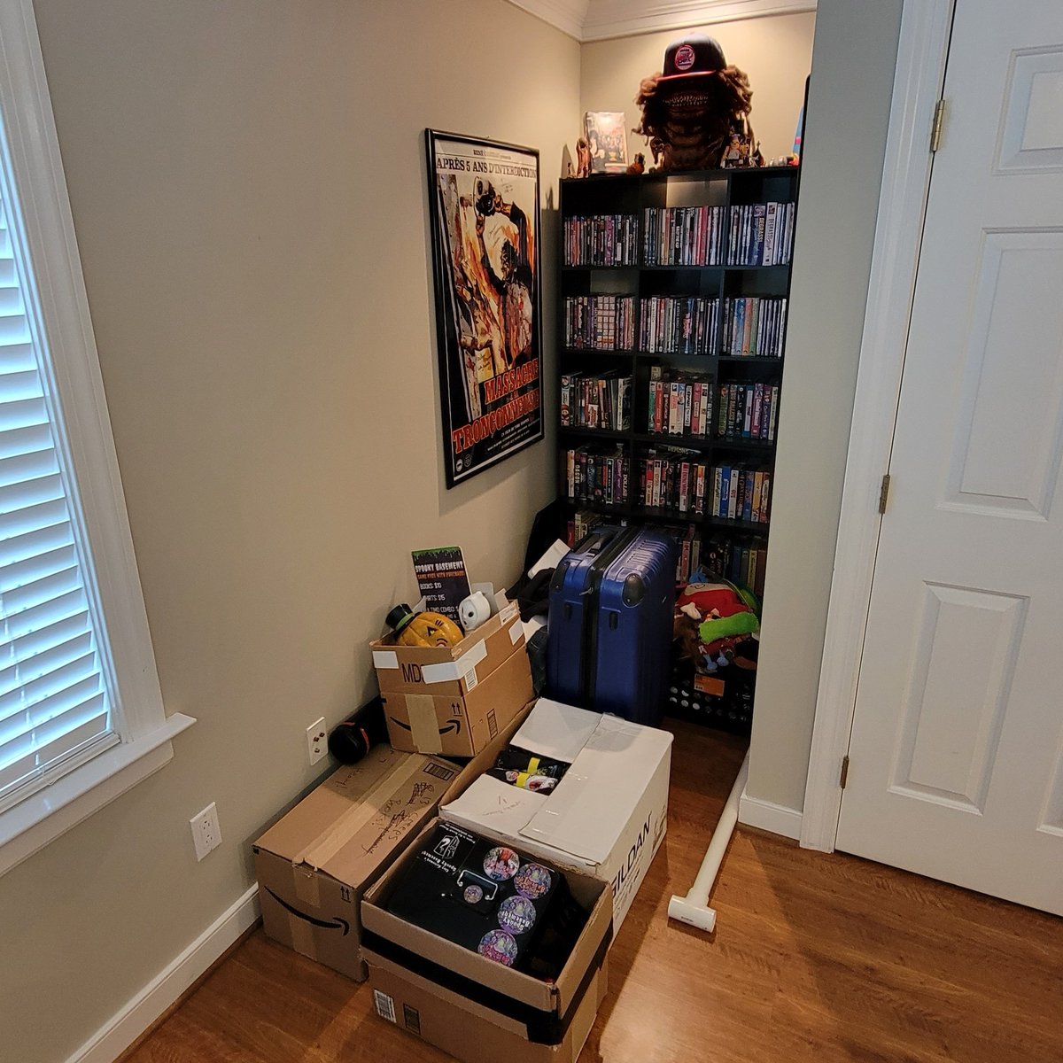ClayAstroman's tweet photo. This #SpookyBasementSaturdays, we're pulling out the con stuff and doing inventory for the FINAL time! In one month, we'll be packing up for our last @MonsterManiaCon. If you want any books or shirts, hit us up beforehand--bc once this stuff is gone, it's gone forever! 🫡👻🎃 https://t.co/EvMdUGWLer