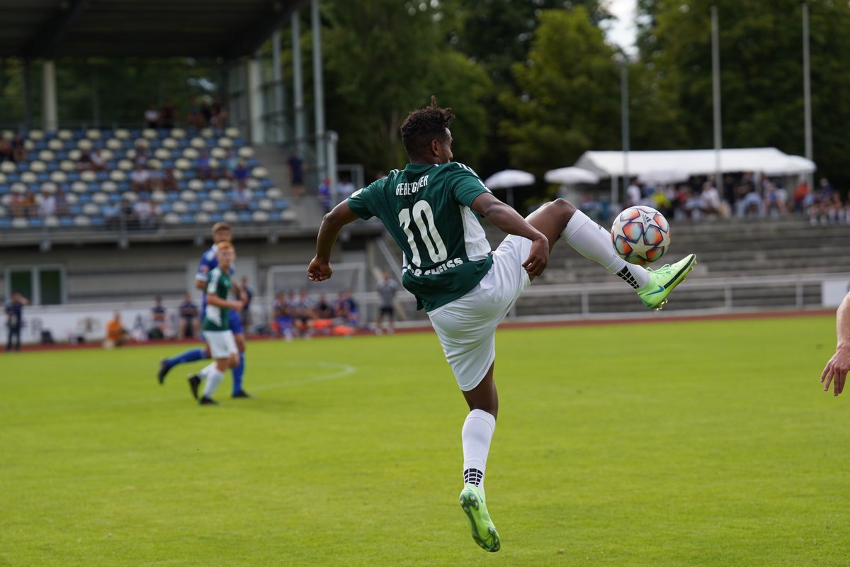 fc08homburg's tweet photo. Am heutigen vorletzten Tag im #Trainingslager im #Kleinwalsertal stand der Allgäuer Brauhaus-Cup in #Kempten an. Nach Siegen gegen #Kottern und #Ravensburg konnte der FCH das Turnier für sich entscheiden.
#profis #rlsw https://t.co/ILcEOaBU0A