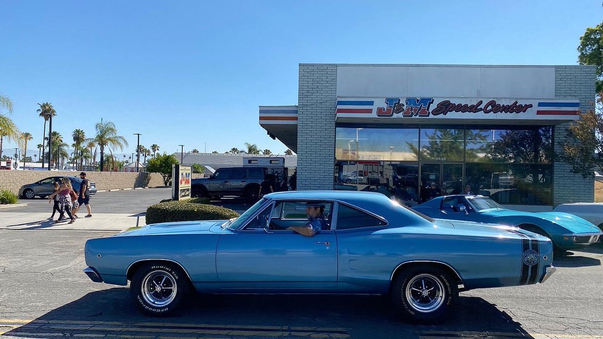 J & M Speed Center tweet media