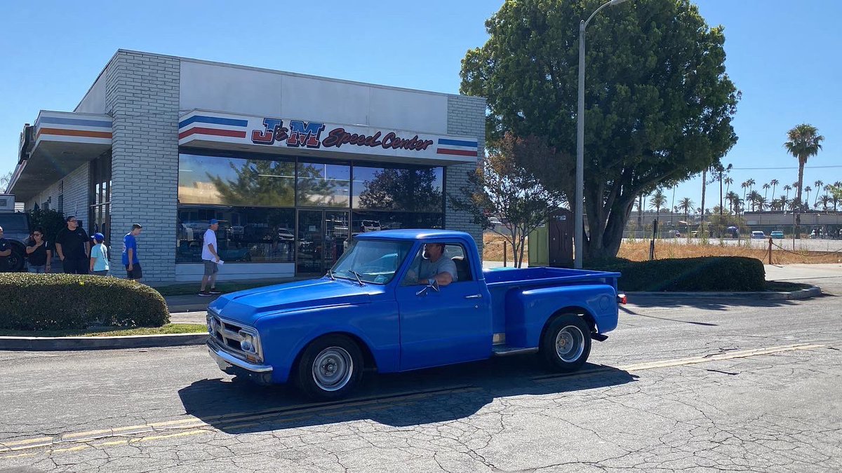 J & M Speed Center tweet media