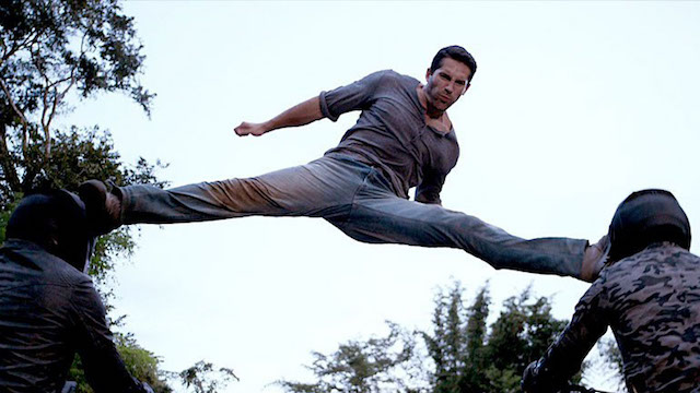 KFMovieGuide's tweet photo. Martial arts films currently available on @NetflixUK
.
#HardTarget2 (2016); directed by #RoelReiné; starring #ScottAdkins, #RobertKnepper, #AnnTruong and #RhonaMitra.
.
Review: https://t.co/YPhZz5tVkH https://t.co/yvPkurEhTf
