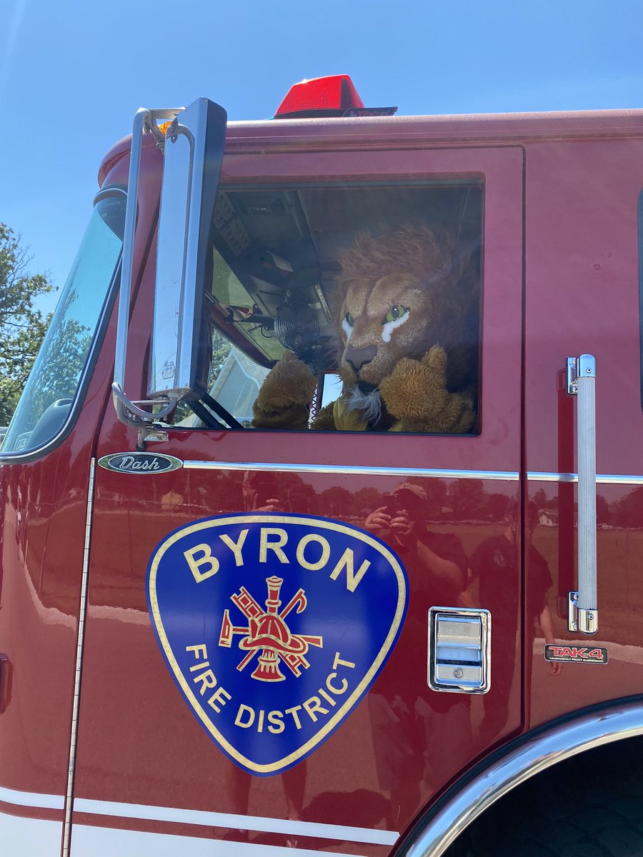 ByronLions's tweet photo. @fire_byron Lucky and @ByronLions thank you for all you do! https://t.co/hf3kY4Zpy4